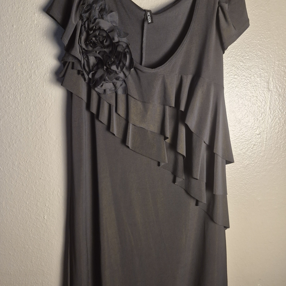 Nic & DOM Black Ruffled Flower-Accent Women’s Dress